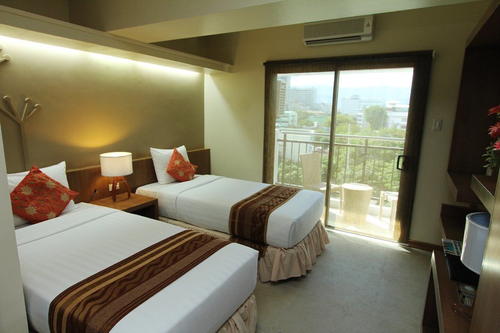 City Suites Ramos Tower Cebu Extérieur photo