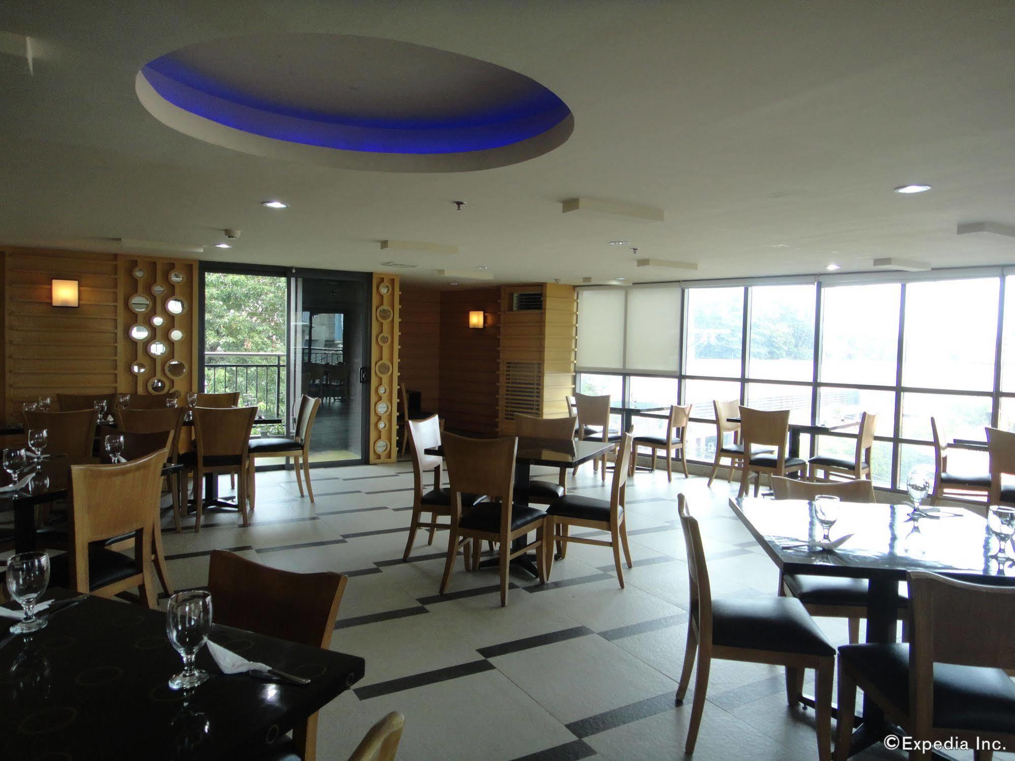 City Suites Ramos Tower Cebu Extérieur photo