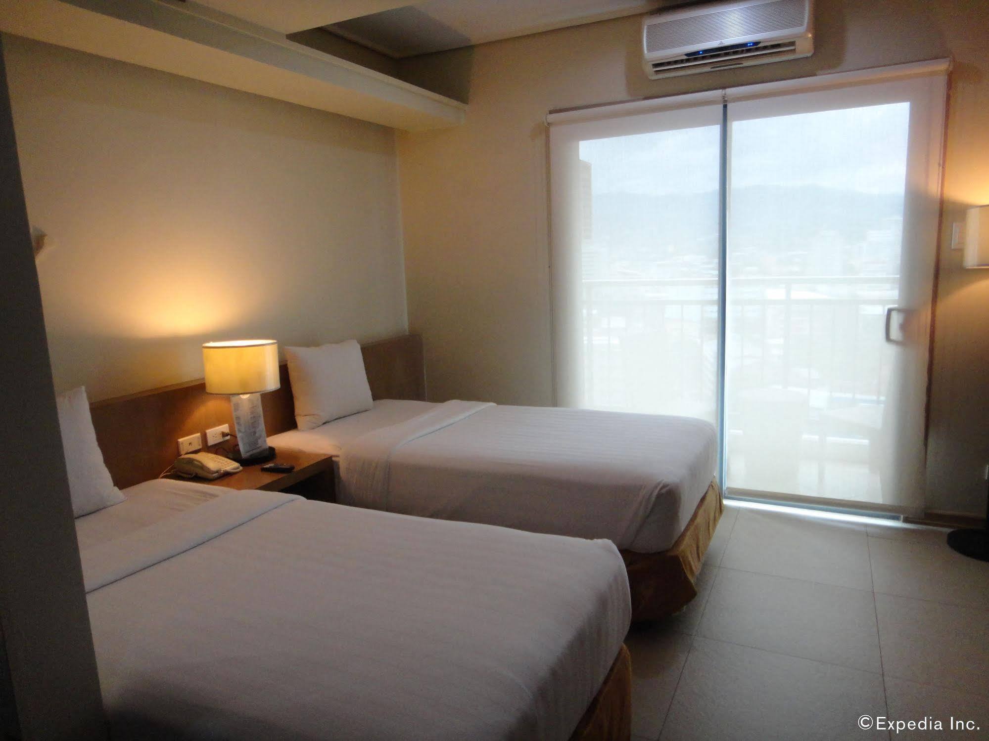 City Suites Ramos Tower Cebu Extérieur photo
