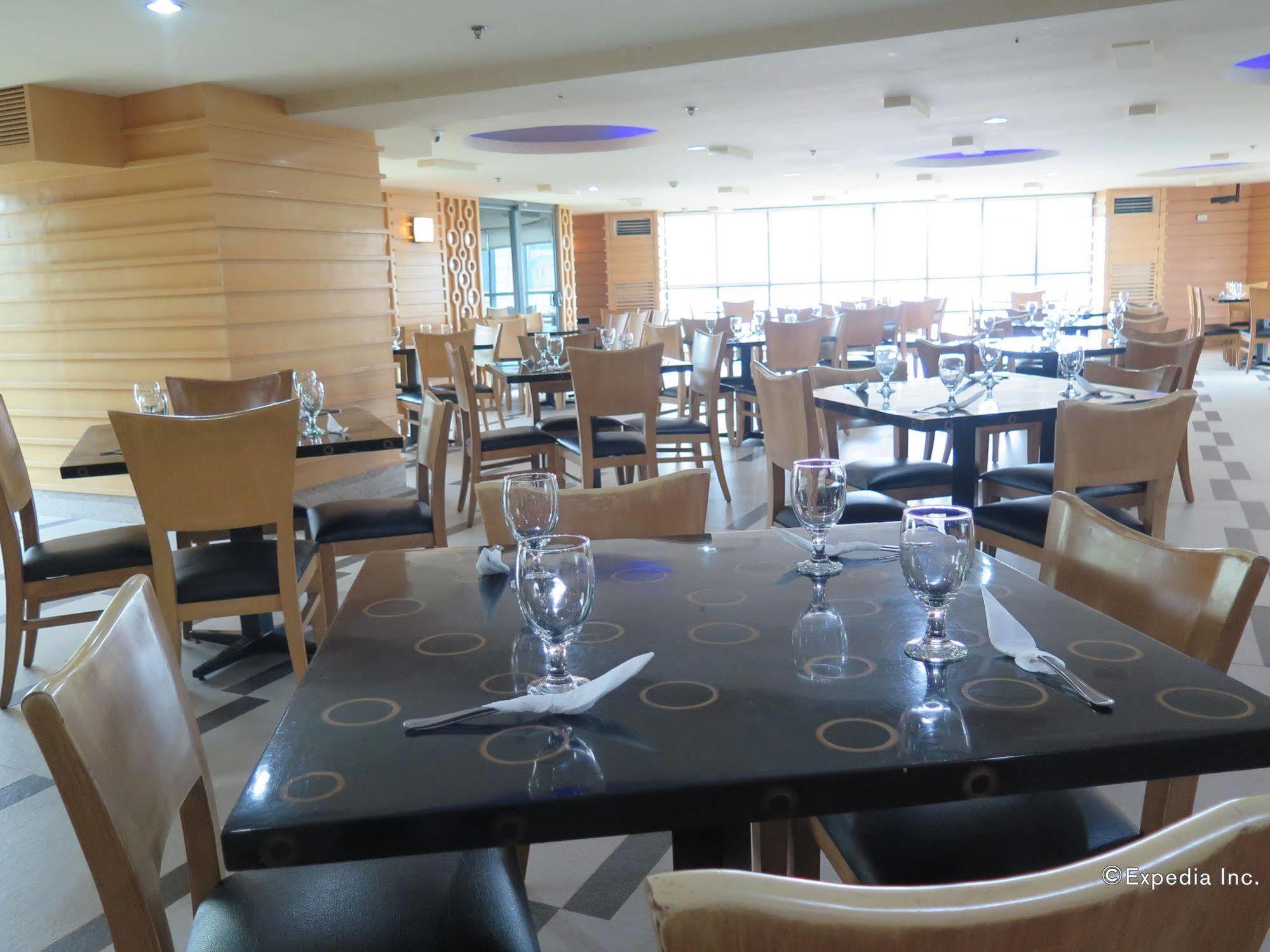 City Suites Ramos Tower Cebu Extérieur photo
