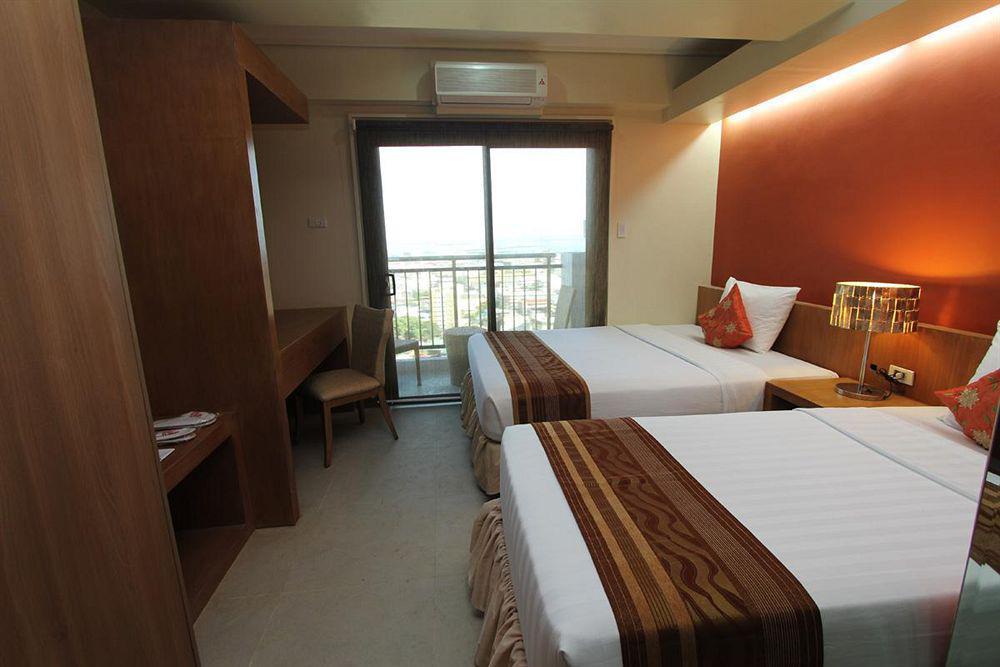 City Suites Ramos Tower Cebu Extérieur photo